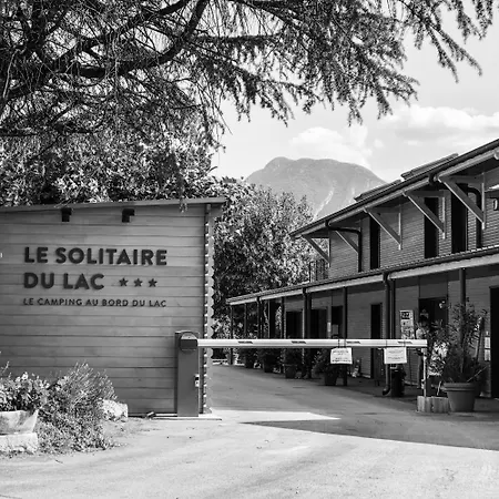Le Solitaire Du مكان تخييم سان جوريوز
