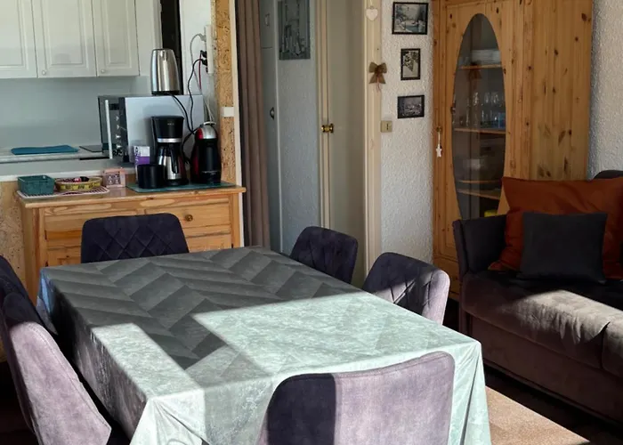 Le Solitaire Du مكان تخييم سان جوريوز